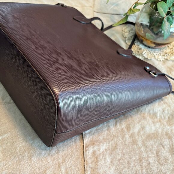 Louis Vuitton Neverfull MM Epi Leather Burgundy - Picture 12 of 15